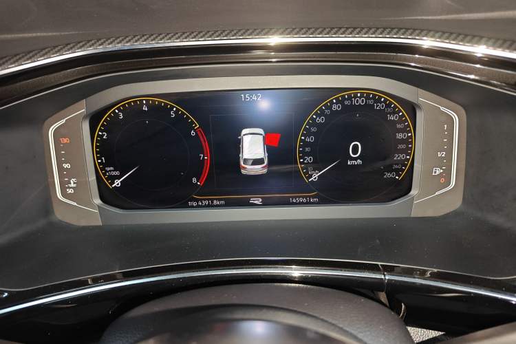 Used Volkswagen Tayron 2022 380TSI Four-Wheel Drive R-Line Connected Version Odometer Close Up