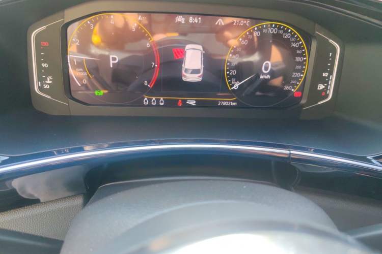 Used Volkswagen Tayron 2022 380TSI Four-Wheel Drive R-Line Connected Version Odometer Close Up