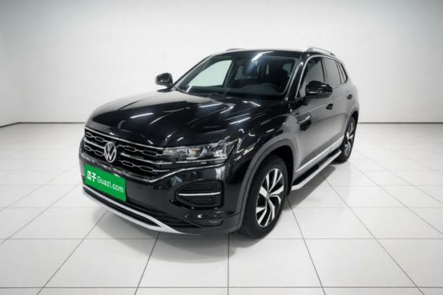 Ojetý Volkswagen Tayron 2022 330TSI Two-Wheel Drive Luxury Smart Connectivity Version