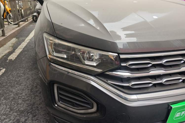 Used Volkswagen Tayron 2022 330TSI Two-Wheel Drive Luxury Connect Plus Version Right Front Headlight