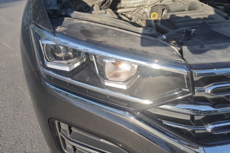 Used Volkswagen Tayron 2022 280TSI Two-Wheel Drive Luxury Smart Connectivity Version Right Front Headlight