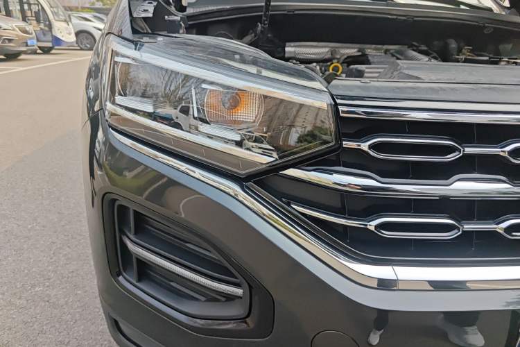Used Volkswagen Tayron 2022 280TSI Two-Wheel Drive Luxury Smart Connectivity Version Right Front Headlight
