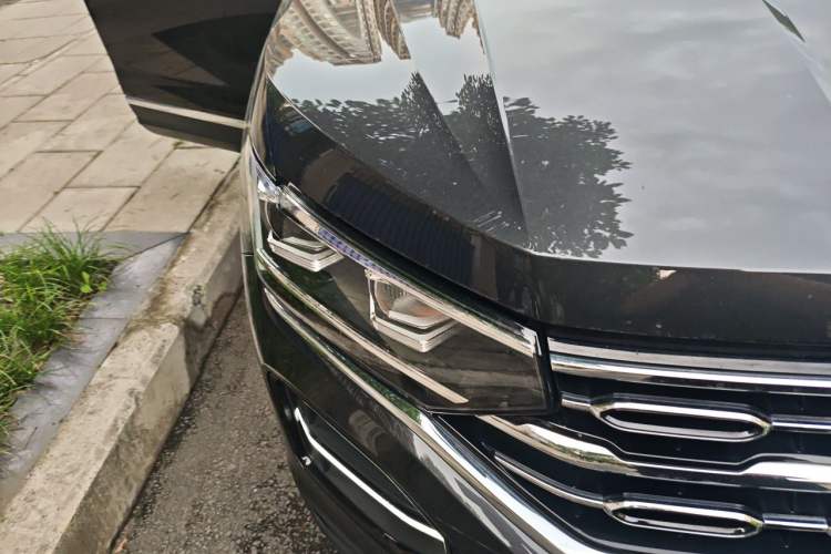 Used Volkswagen Tayron 2022 280TSI Two-Wheel Drive Luxury Smart Connectivity Version Right Front Headlight