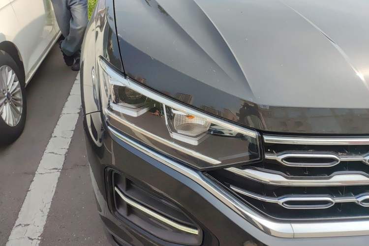Used Volkswagen Tayron 2022 280TSI Two-Wheel Drive Luxury Smart Connectivity Version Right Front Headlight