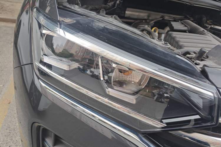 Used Volkswagen Tayron 2022 280TSI Two-Wheel Drive Luxury Smart Connectivity Version Right Front Headlight