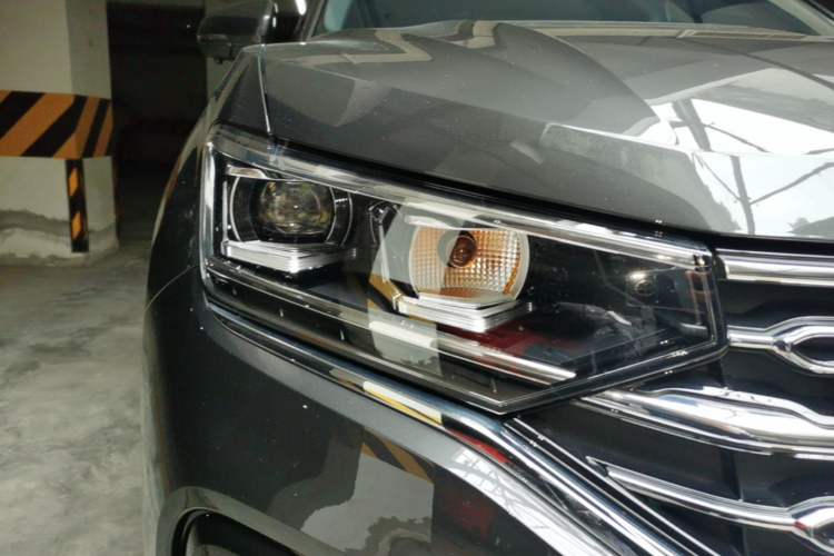 Used Volkswagen Tayron 2022 380TSI Four-Wheel Drive R-Line Connected Version Right Front Headlight