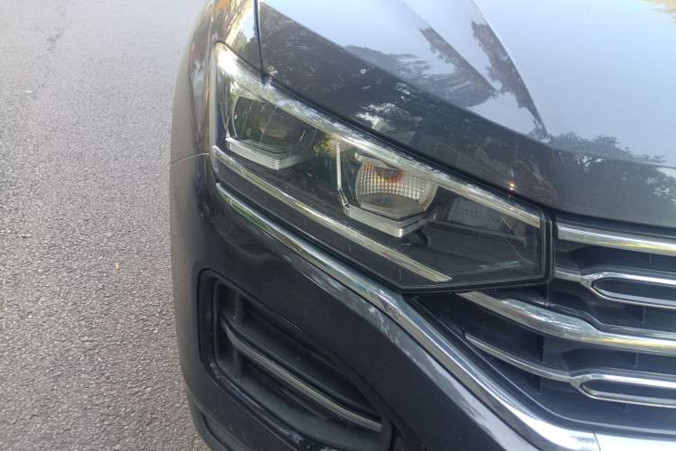 Used Volkswagen Tayron 2022 280TSI Two-Wheel Drive Luxury Smart Connectivity Version Right Front Headlight