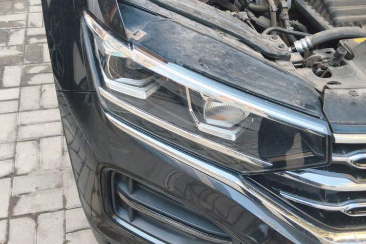 Used Volkswagen Tayron 2022 280TSI Two-Wheel Drive Luxury Smart Connectivity Version Right Front Headlight