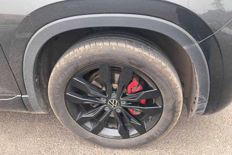 Used Volkswagen Tayron 2022 380TSI Four-Wheel Drive R-Line Connected Version Right Front Wheel Hub