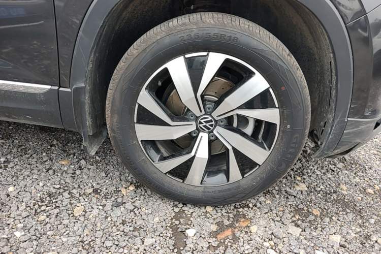 Used Volkswagen Tayron 2022 330TSI Two-Wheel Drive Luxury Smart Connectivity Version Right Front Wheel Hub