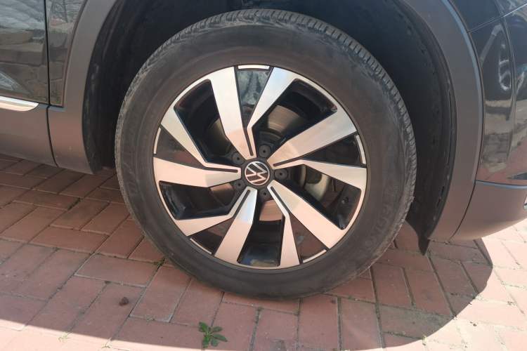 Used Volkswagen Tayron 2022 280TSI Two-Wheel Drive Luxury Smart Connectivity Version Right Front Wheel Hub