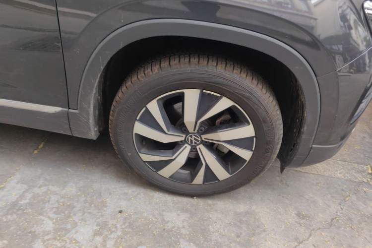 Used Volkswagen Tayron 2022 330TSI Two-Wheel Drive Luxury Smart Connectivity Version Right Front Wheel Hub