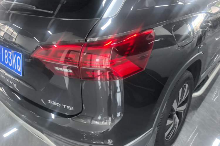Used Volkswagen Tayron 2022 330TSI Two-Wheel Drive Luxury Smart Connectivity Version Right Rear Taillight