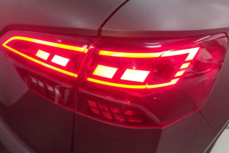 Used Volkswagen Tayron 2022 380TSI Four-Wheel Drive R-Line Connected Version Right Rear Taillight