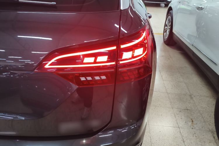 Used Volkswagen Tayron 2022 380TSI Four-Wheel Drive R-Line Connected Version Right Rear Taillight