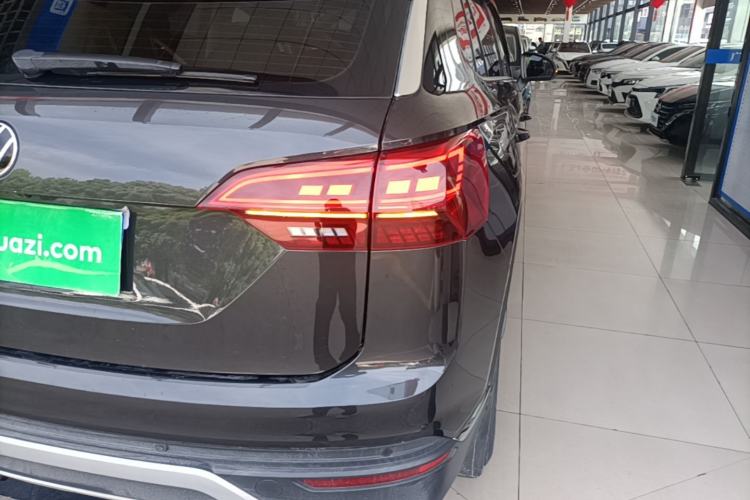 Used Volkswagen Tayron 2022 330TSI Two-Wheel Drive Luxury Connect Plus Version Right Rear Taillight