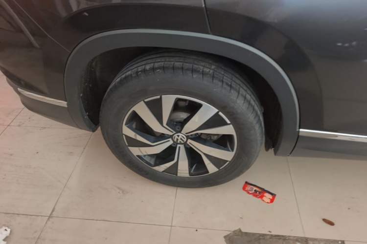 Used Volkswagen Tayron 2022 280TSI Two-Wheel Drive Luxury Smart Connectivity Version Right Rear Wheel Hub