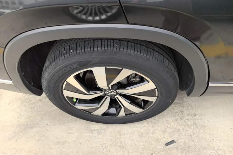 Used Volkswagen Tayron 2022 330TSI Two-Wheel Drive Luxury Smart Connectivity Version Right Rear Wheel Hub