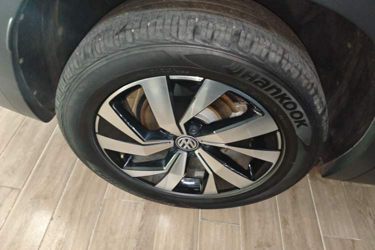 Used Volkswagen Tayron 2022 330TSI Two-Wheel Drive Luxury Smart Connectivity Version Right Rear Wheel Hub