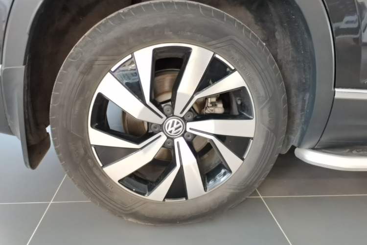 Used Volkswagen Tayron 2022 330TSI Two-Wheel Drive Luxury Smart Connectivity Version Right Rear Wheel Hub