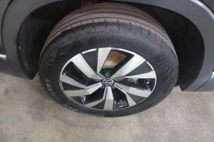 Used Volkswagen Tayron 2022 280TSI Two-Wheel Drive Luxury Smart Connectivity Version Right Rear Wheel Hub