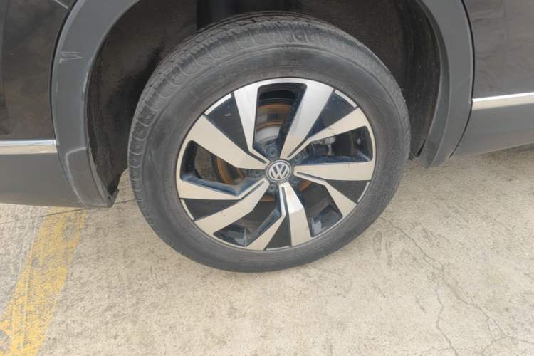 Used Volkswagen Tayron 2022 330TSI Two-Wheel Drive Luxury Connect Plus Version Right Rear Wheel Hub