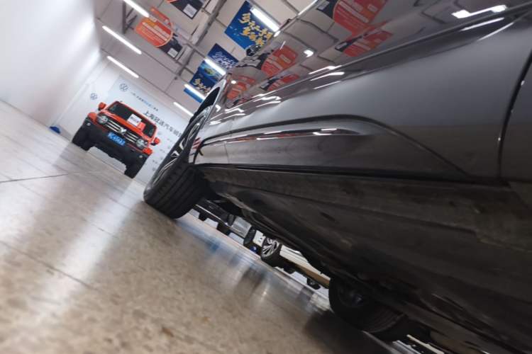 Used Volkswagen Tayron 2022 380TSI Four-Wheel Drive R-Line Connected Version Right Side Sill