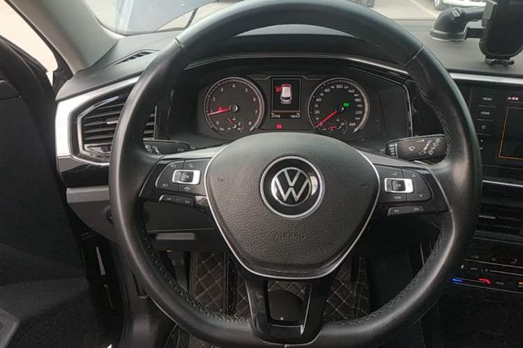 Used Volkswagen Tayron 2022 280TSI Two-Wheel Drive Luxury Smart Connectivity Version Steering Wheel