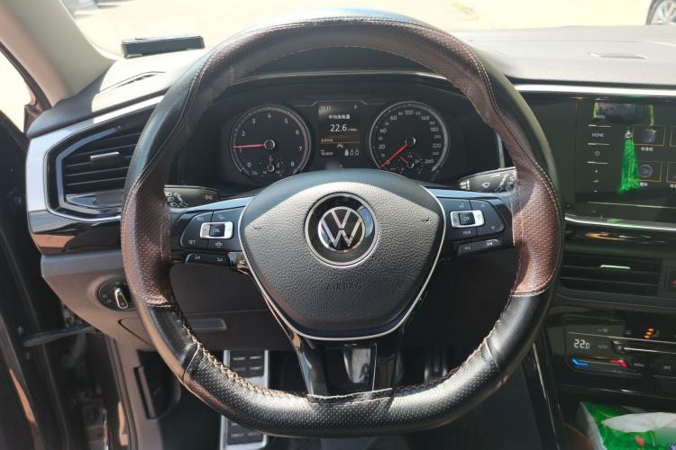 Used Volkswagen Tayron 2022 280TSI Two-Wheel Drive Luxury Smart Connectivity Version Steering Wheel