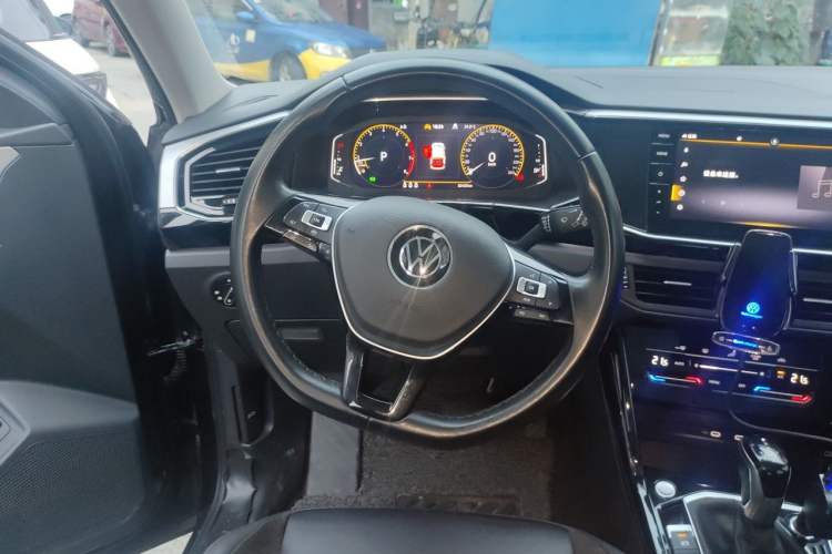 Used Volkswagen Tayron 2022 330TSI Two-Wheel Drive Luxury Smart Connectivity Version Steering Wheel
