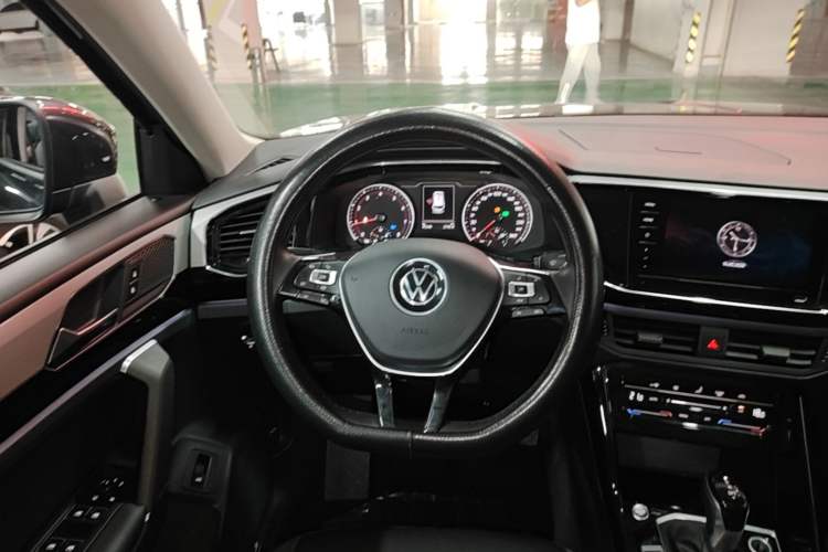 Used Volkswagen Tayron 2022 330TSI Two-Wheel Drive Luxury Smart Connectivity Version Steering Wheel