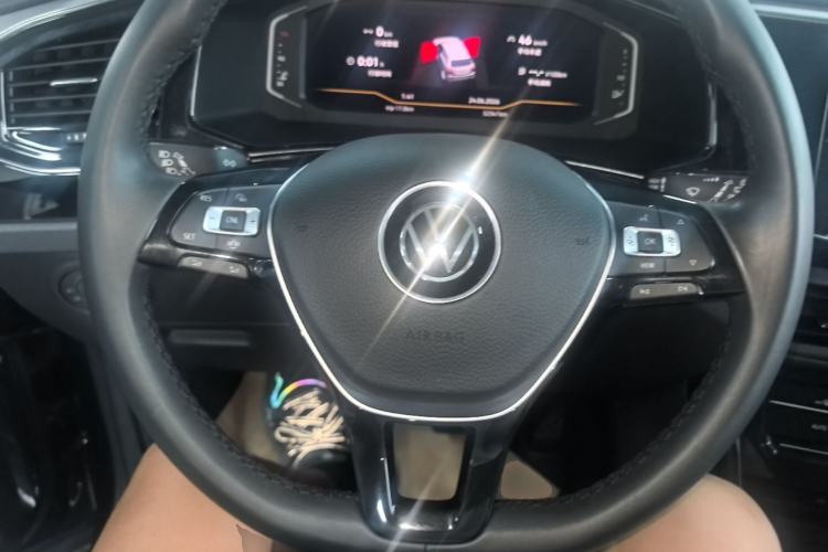 Used Volkswagen Tayron 2022 330TSI Two-Wheel Drive Luxury Smart Connectivity Version Steering Wheel