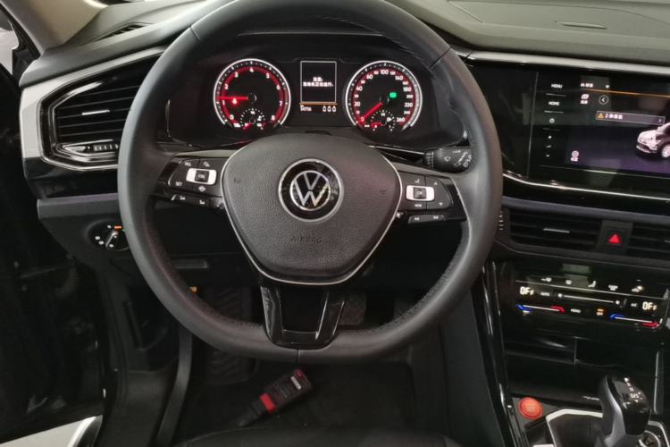Used Volkswagen Tayron 2022 330TSI Two-Wheel Drive Luxury Smart Connectivity Version Steering Wheel