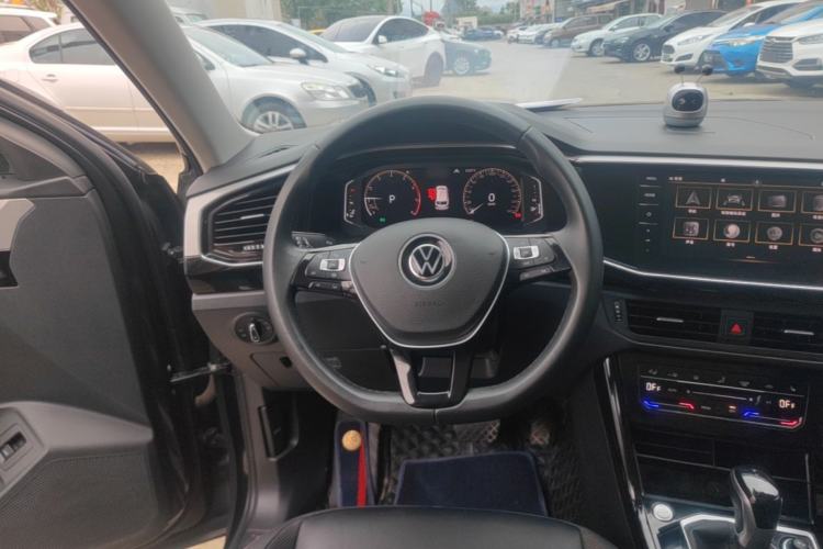 Used Volkswagen Tayron 2022 330TSI Two-Wheel Drive Luxury Connect Plus Version Steering Wheel