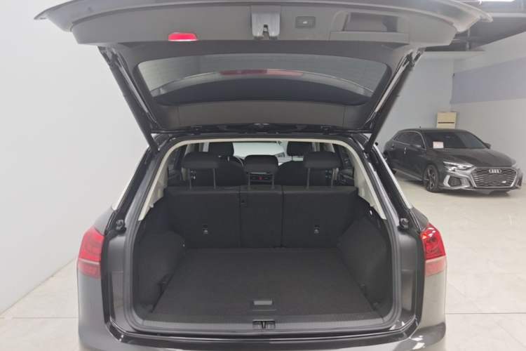 Used Volkswagen Tayron 2022 280TSI Two-Wheel Drive Luxury Smart Connectivity Version Trunk