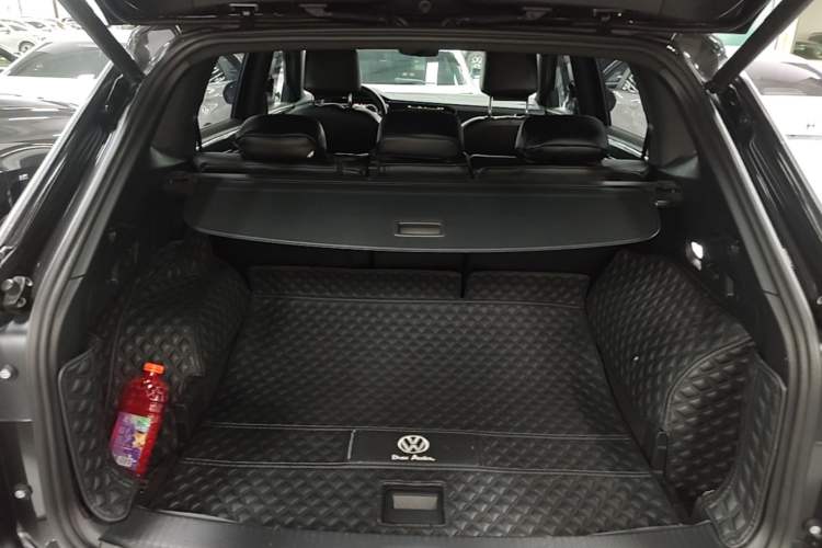 Used Volkswagen Tayron 2022 380TSI Four-Wheel Drive R-Line Connected Version Trunk