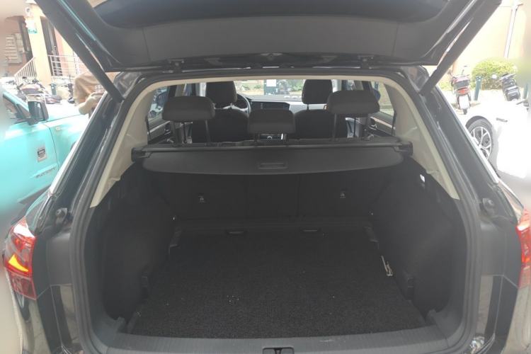 Used Volkswagen Tayron 2022 280TSI Two-Wheel Drive Luxury Smart Connectivity Version Trunk