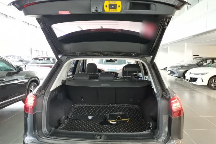 Used Volkswagen Tayron 2022 330TSI Two-Wheel Drive Luxury Smart Connectivity Version Trunk