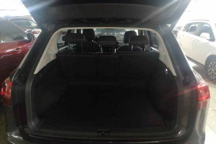 Used Volkswagen Tayron 2022 280TSI Two-Wheel Drive Luxury Smart Connectivity Version Trunk