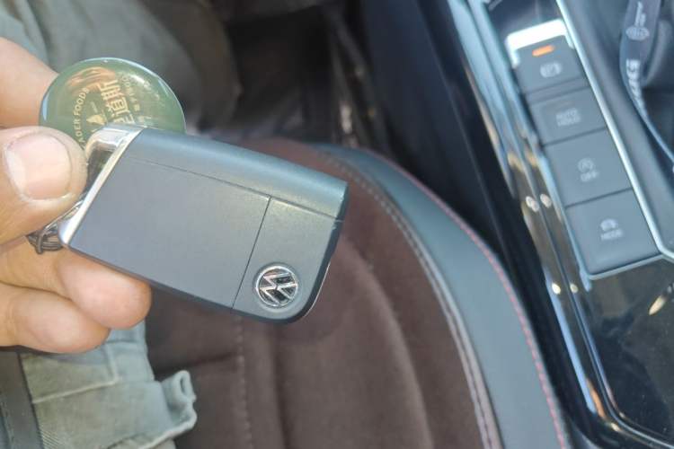 Used Volkswagen Tayron 2022 280TSI Two-Wheel Drive Luxury Smart Connectivity Version Vehicle Key