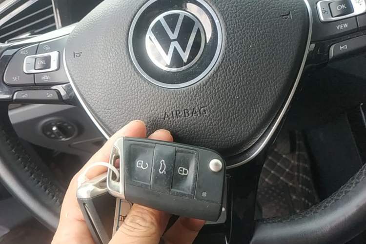 Used Volkswagen Tayron 2022 280TSI Two-Wheel Drive Luxury Smart Connectivity Version Vehicle Key