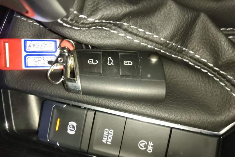 Used Volkswagen Tayron 2022 380TSI Four-Wheel Drive R-Line Connected Version Vehicle Key