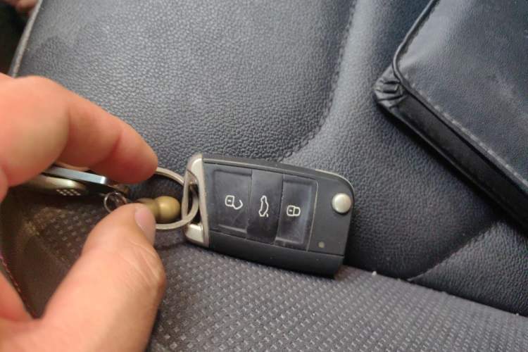 Used Volkswagen Tayron 2022 330TSI Two-Wheel Drive Luxury Smart Connectivity Version Vehicle Key