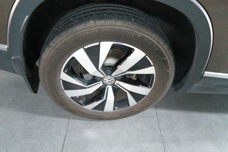 Used Volkswagen Tayron 2022 330TSI Two-Wheel Drive Luxury Smart Connectivity Version Right Rear Wheel Hub