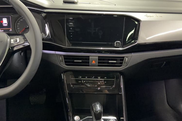 Used Volkswagen Tayron 2022 280TSI Two-Wheel Drive Luxury Smart Connectivity Version Audio And AC Panel