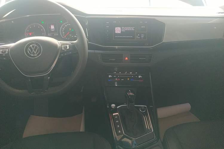 Used Volkswagen Tayron 2022 280TSI Two-Wheel Drive Luxury Smart Connectivity Version Audio And AC Panel