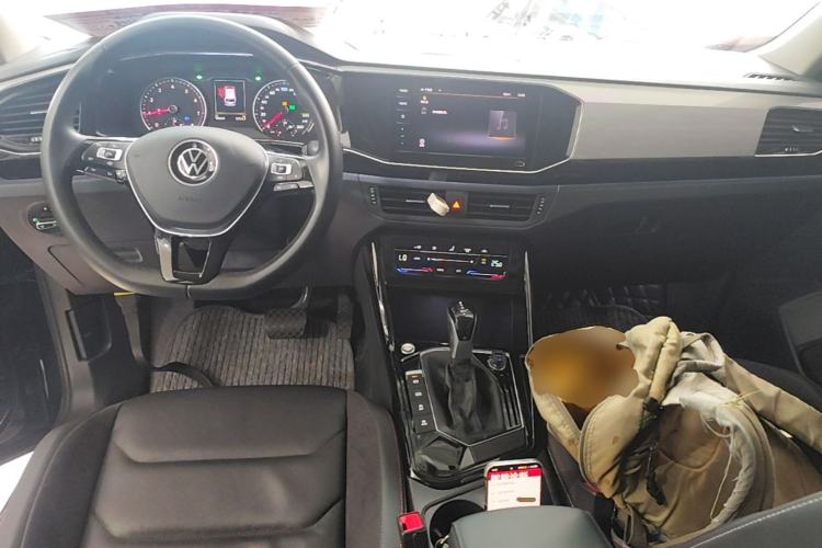 Used Volkswagen Tayron 2022 280TSI Two-Wheel Drive Luxury Smart Connectivity Version Center Console
