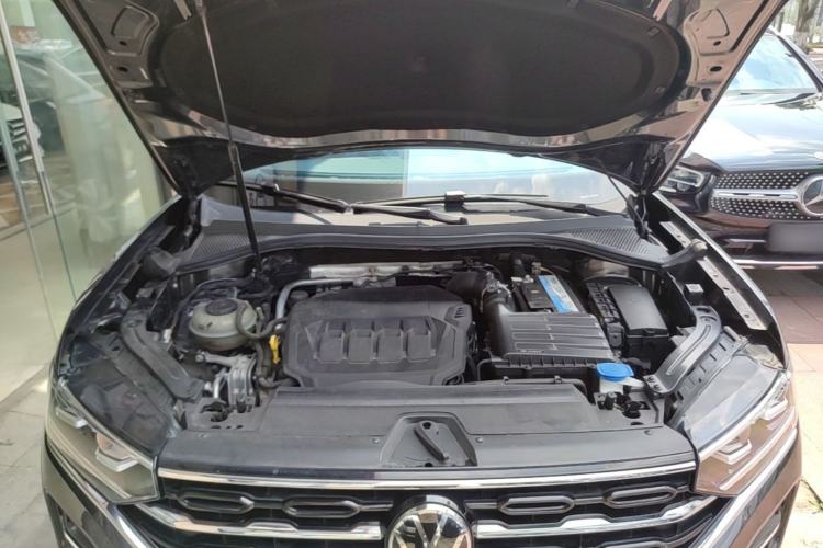 Used Volkswagen Tayron 2022 330TSI Two-Wheel Drive Luxury Smart Connectivity Version Engine Bay