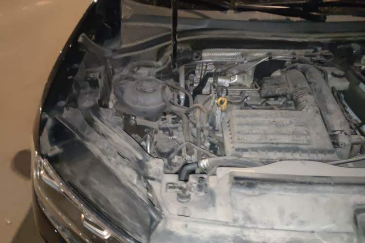Used Volkswagen Tayron 2022 280TSI Two-Wheel Drive Luxury Smart Connectivity Version Engine Bay Right