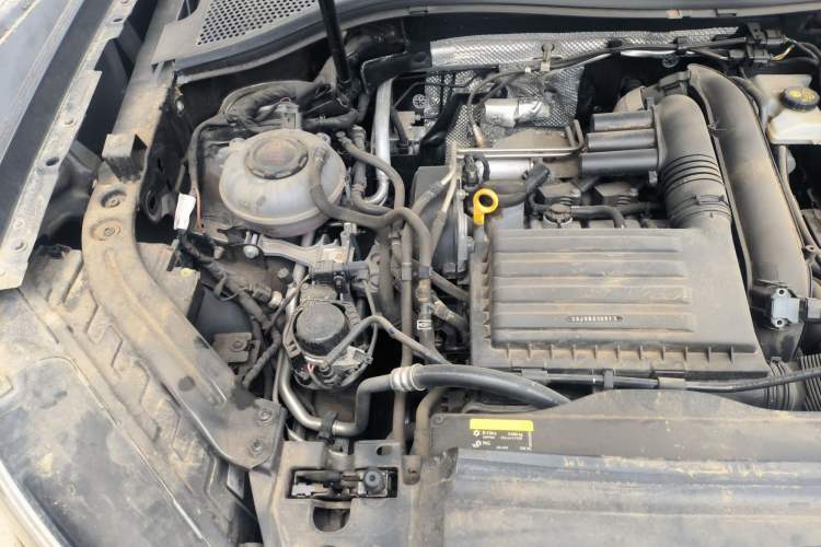 Used Volkswagen Tayron 2022 280TSI Two-Wheel Drive Luxury Smart Connectivity Version Engine Bay Right